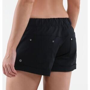 NWOT lululemon Play All Day Short - 8